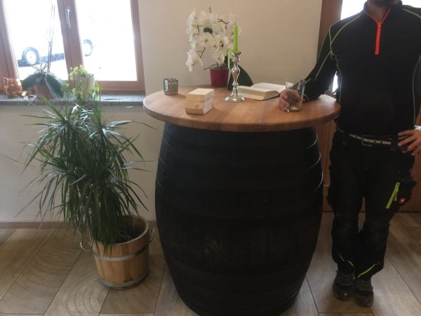 Stehtisch Whiskyfass als Fasstisch Eichenfass rustikal Tischfass Holzfass gebraucht